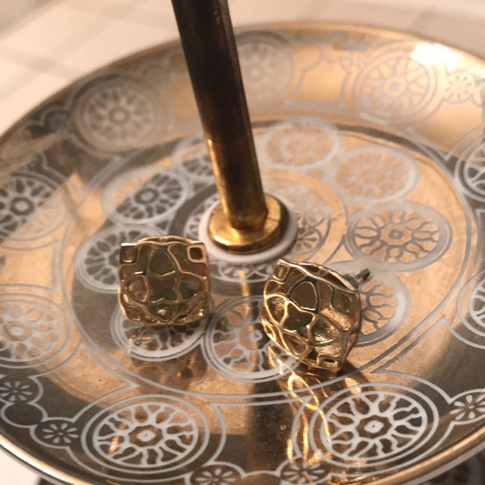 ⚜️AUTHENTIC Kendra Scott Gold Earrings⚜️